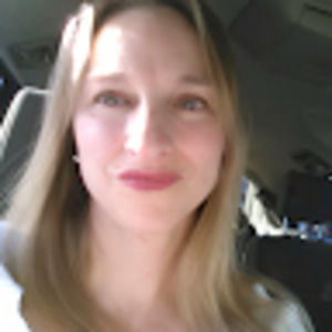 Meet your Posher, Lara